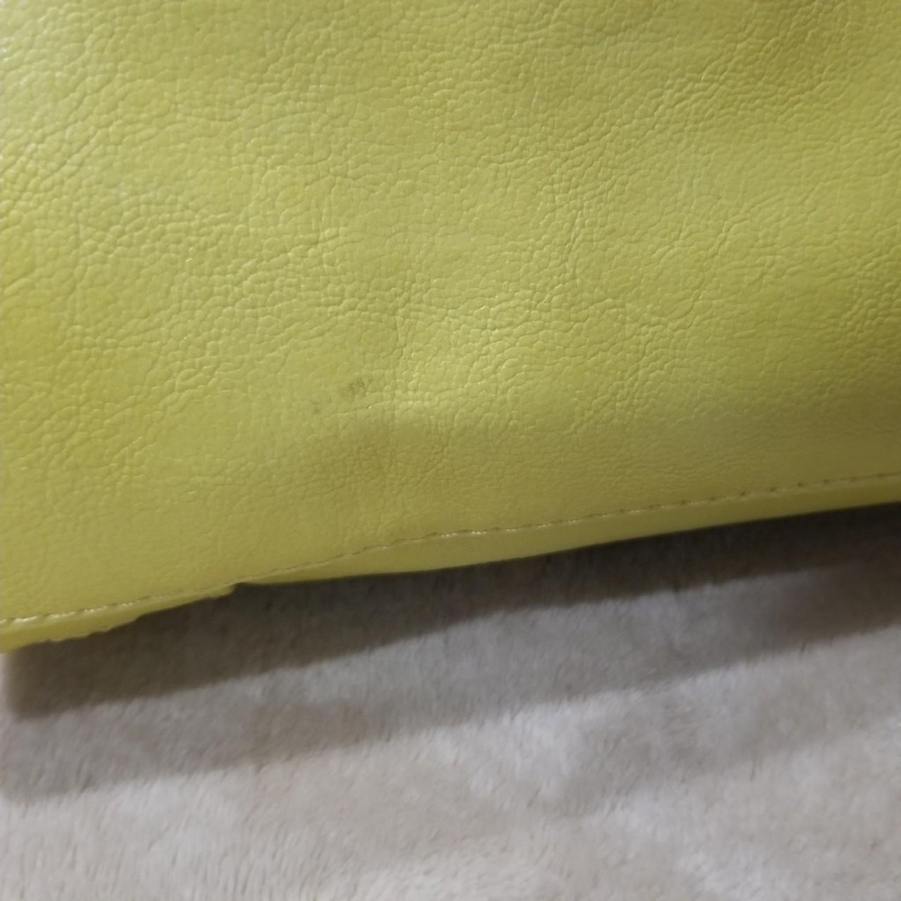 Bcbg bcbgeneration yellow handbag purse - Picture 4 of 8